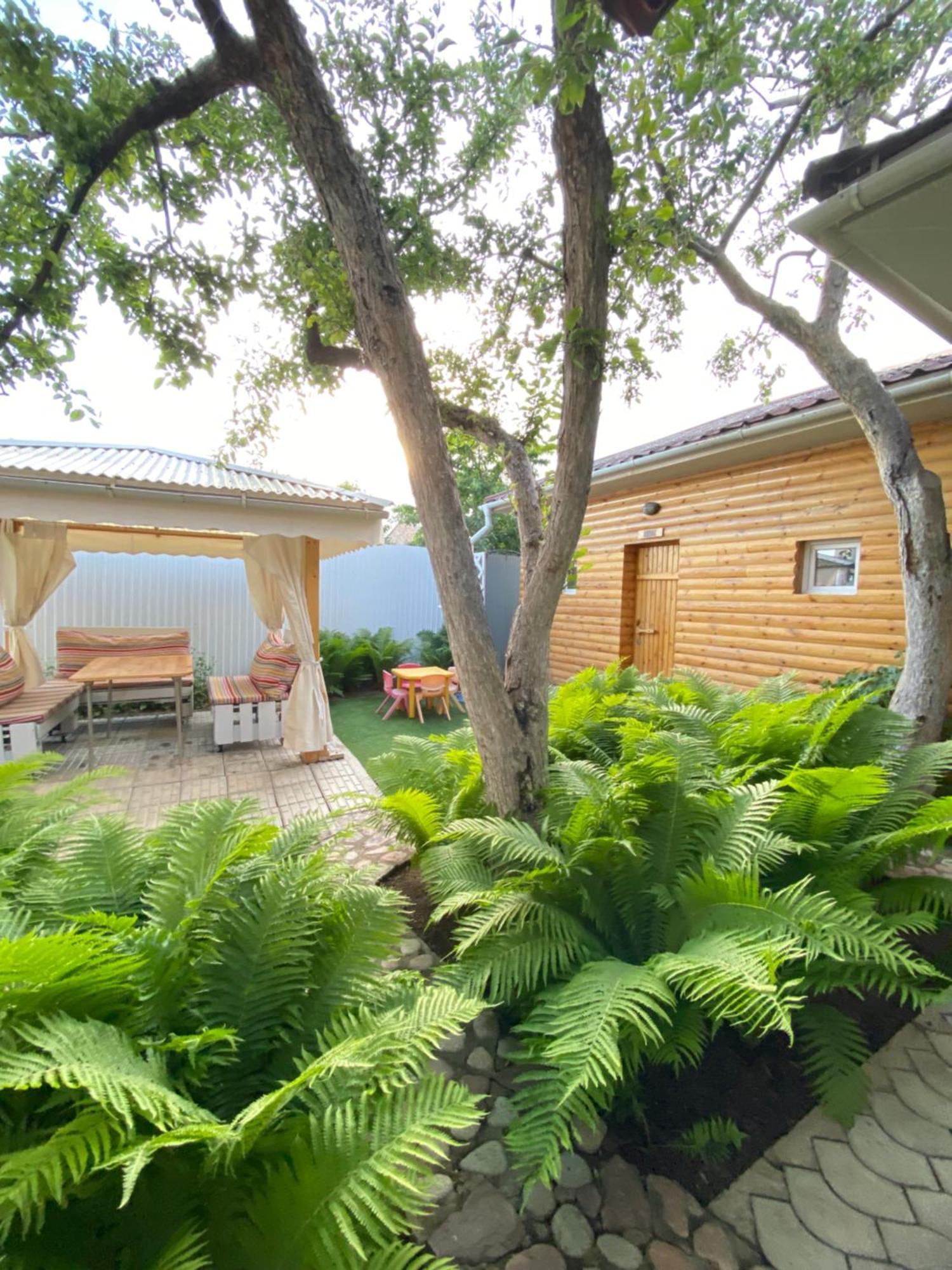 Osobyi Guest House Чолпон-Ата Экстерьер фото