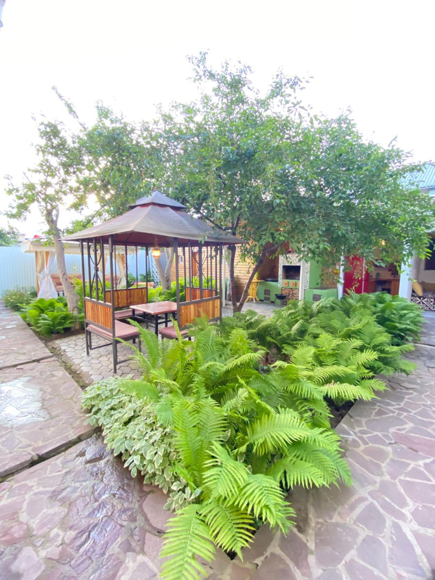 Osobyi Guest House Чолпон-Ата Экстерьер фото