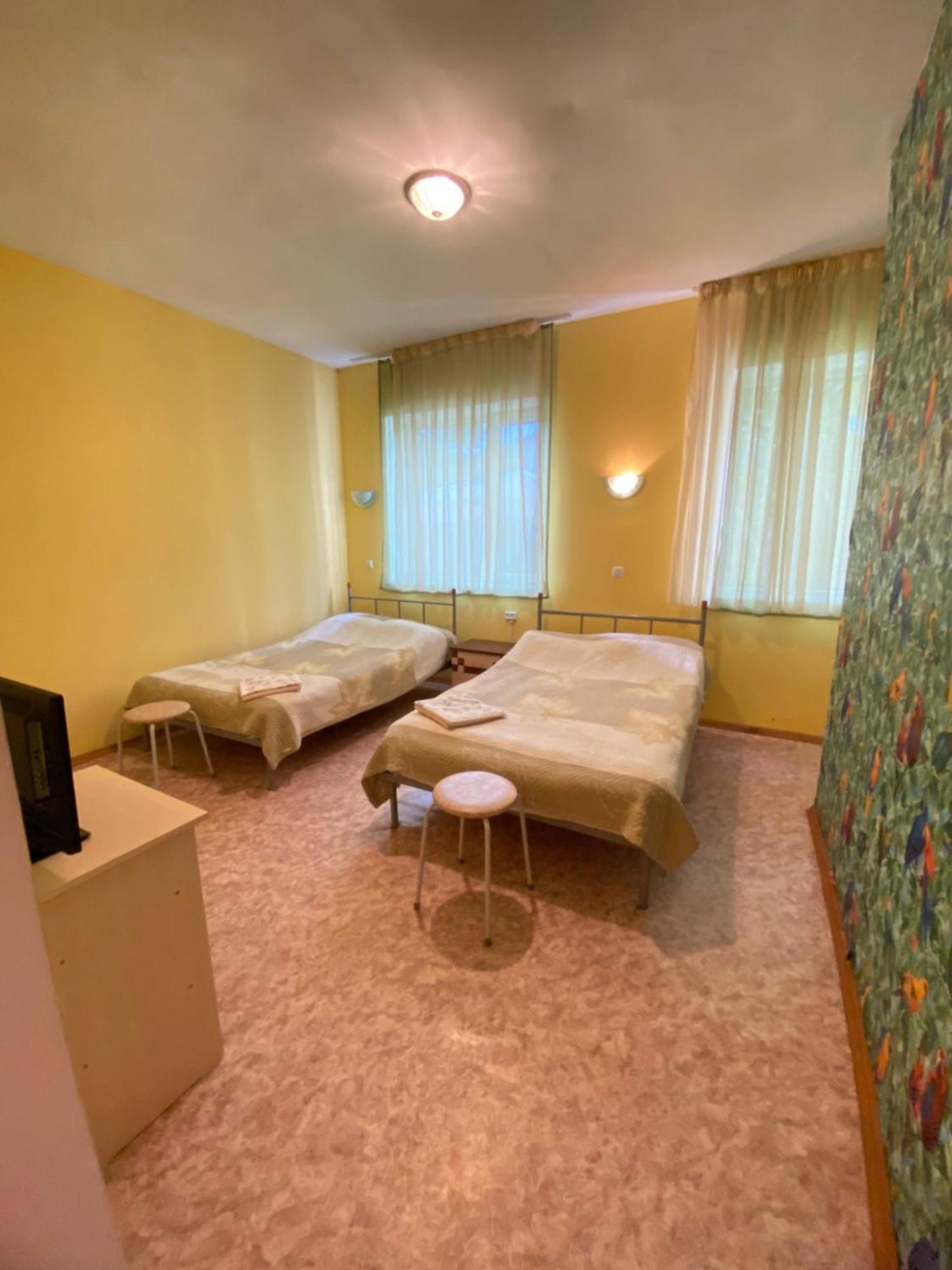 Osobyi Guest House Чолпон-Ата Экстерьер фото