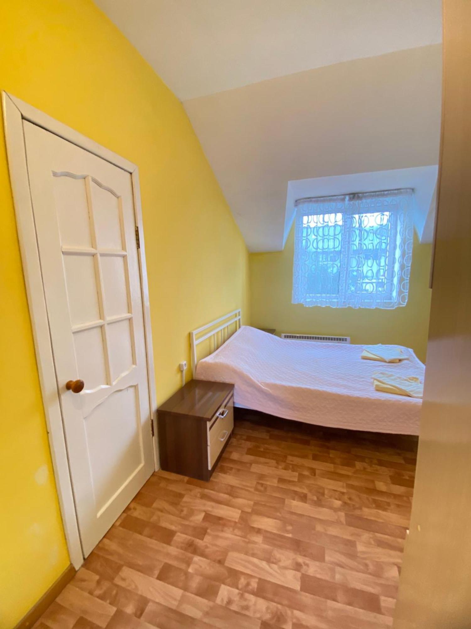 Osobyi Guest House Чолпон-Ата Экстерьер фото